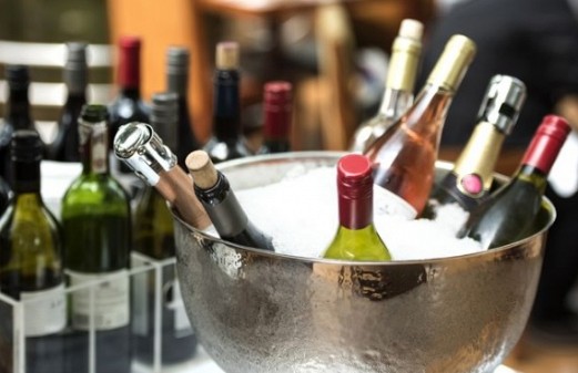 hlajenje vina na sejmu ali na cateringu